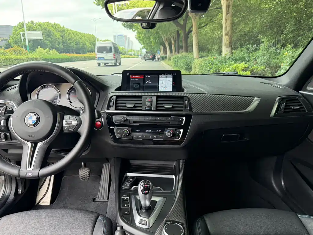 BMW M2 — миниатюра 12