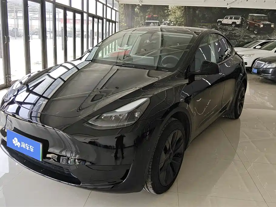 Tesla Model Y 2023 RWD Drive Dynamic Edition