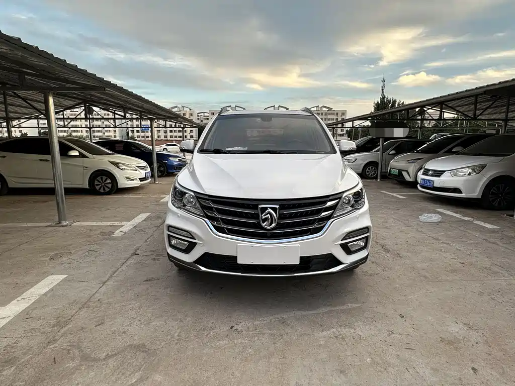 Baojun 560 2017 1.5T DCT Flagship 7 мест