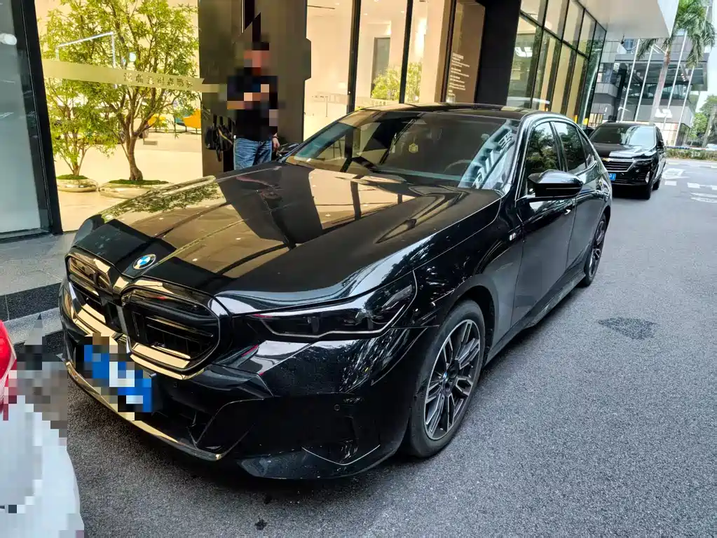 BMW 5 Series 2024