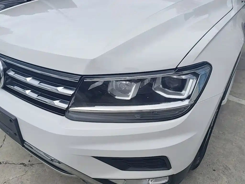 Volkswagen Tiguan L — миниатюра 24