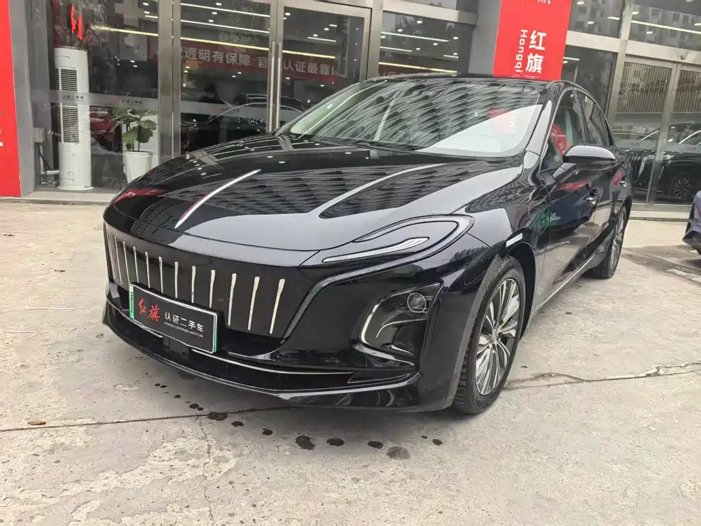 Hongqi Hongqi E-QM5 2024