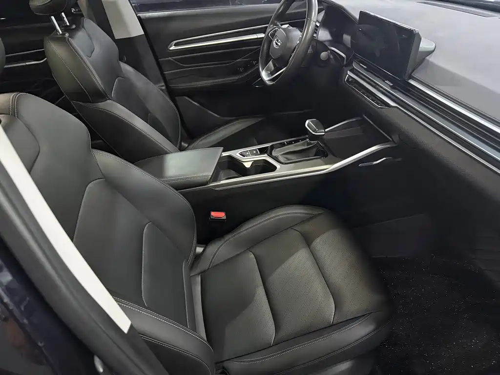 Geely Emgrand — миниатюра 10