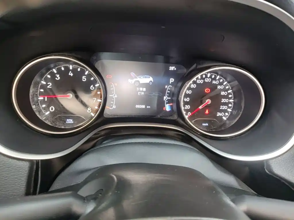 Jeep Compass — миниатюра 12