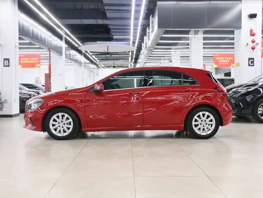 Mercedes-Benz A-Class (Import) — миниатюра 3