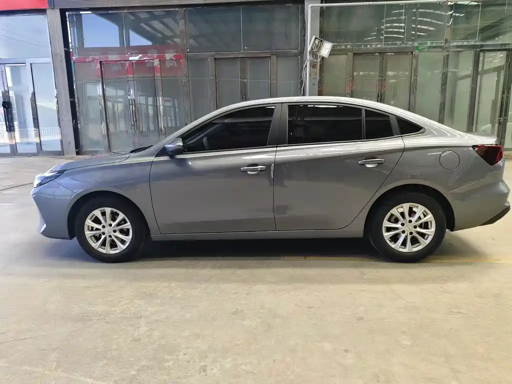 Roewe i5 — миниатюра 7