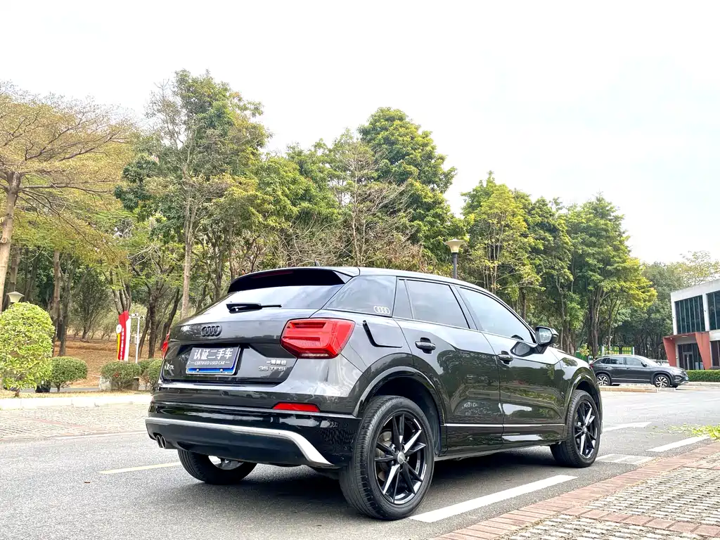 Audi Q2L 2021 35 TFSI