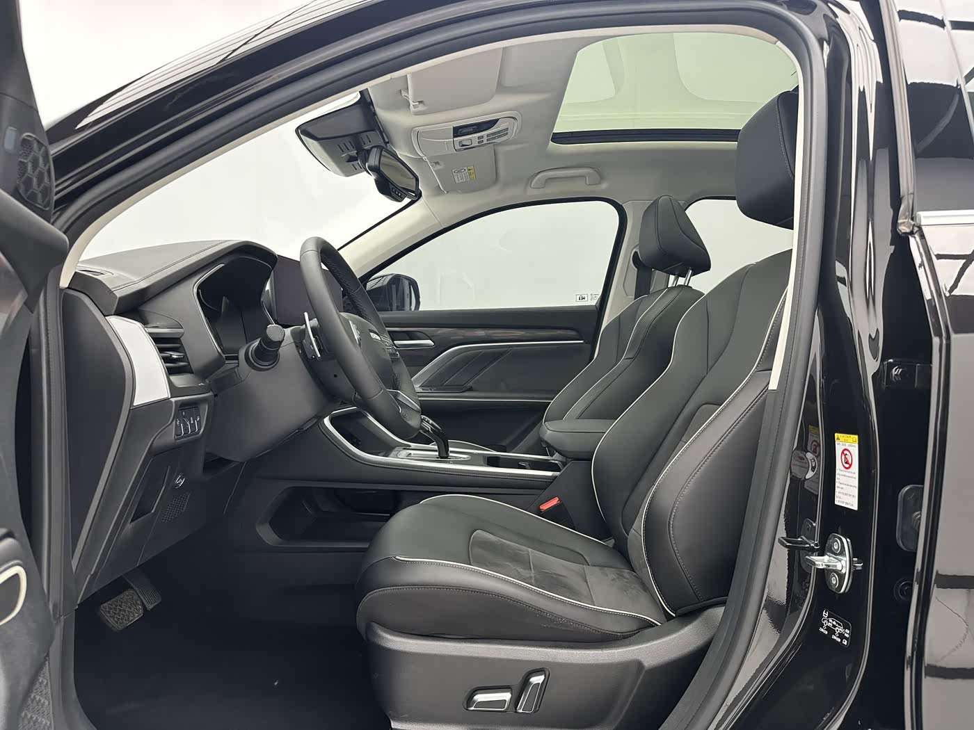 Haval Haval H6 1.5 л 2022 г. Чёрный, пробег 40000 км