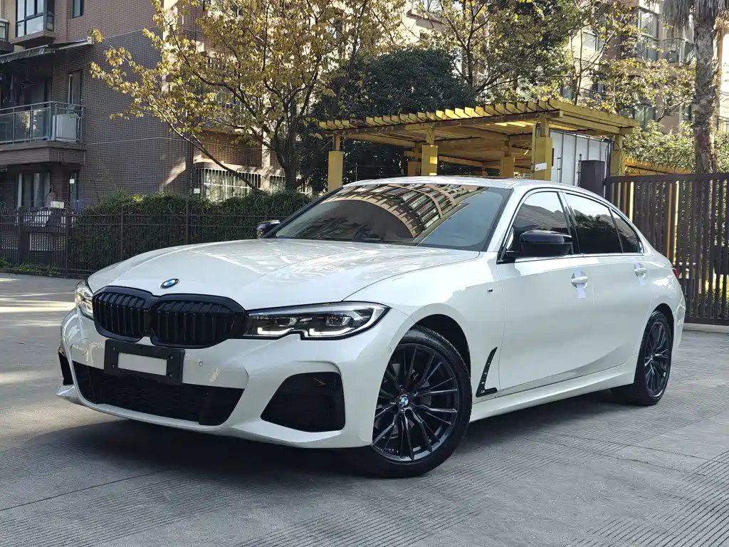 BMW 3 Series 2021