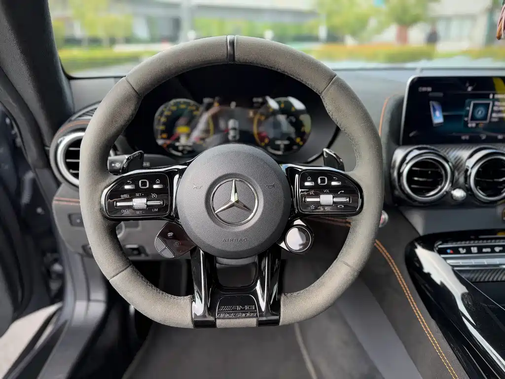 MERCEDES-BENZ AMG GT