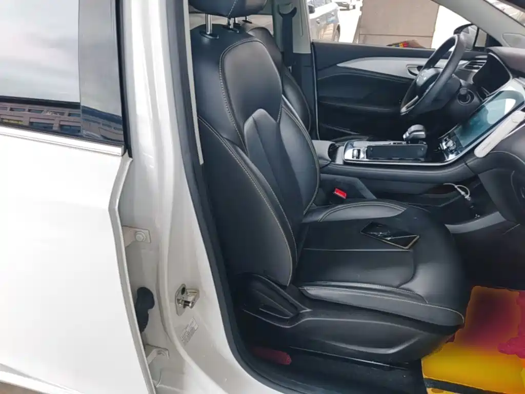Roewe i6 MAX New Energy — миниатюра 25