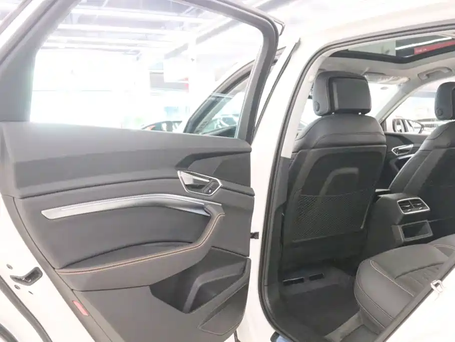 Audi e-tron — миниатюра 14