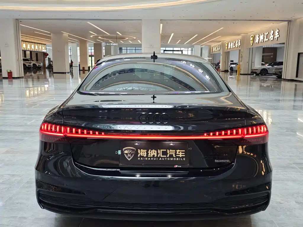 Audi A7L 2024 45 TFSI quattro S-line