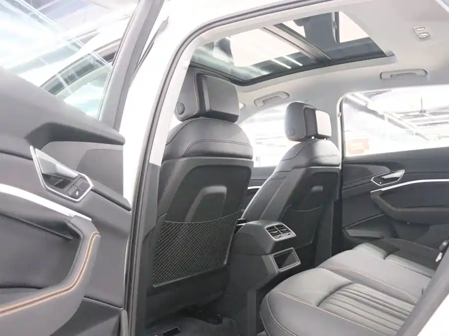 Audi e-tron — миниатюра 15