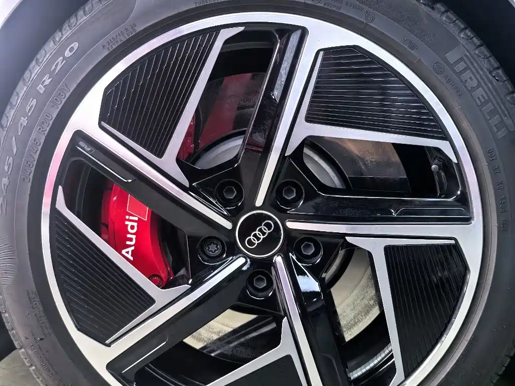 Audi RS e-tron GT — миниатюра 9