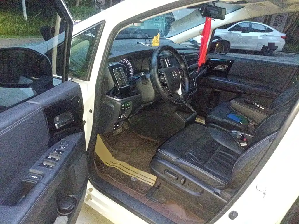 Honda Elysion — миниатюра 17
