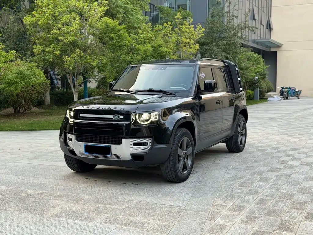 Land Rover Defender 2021
