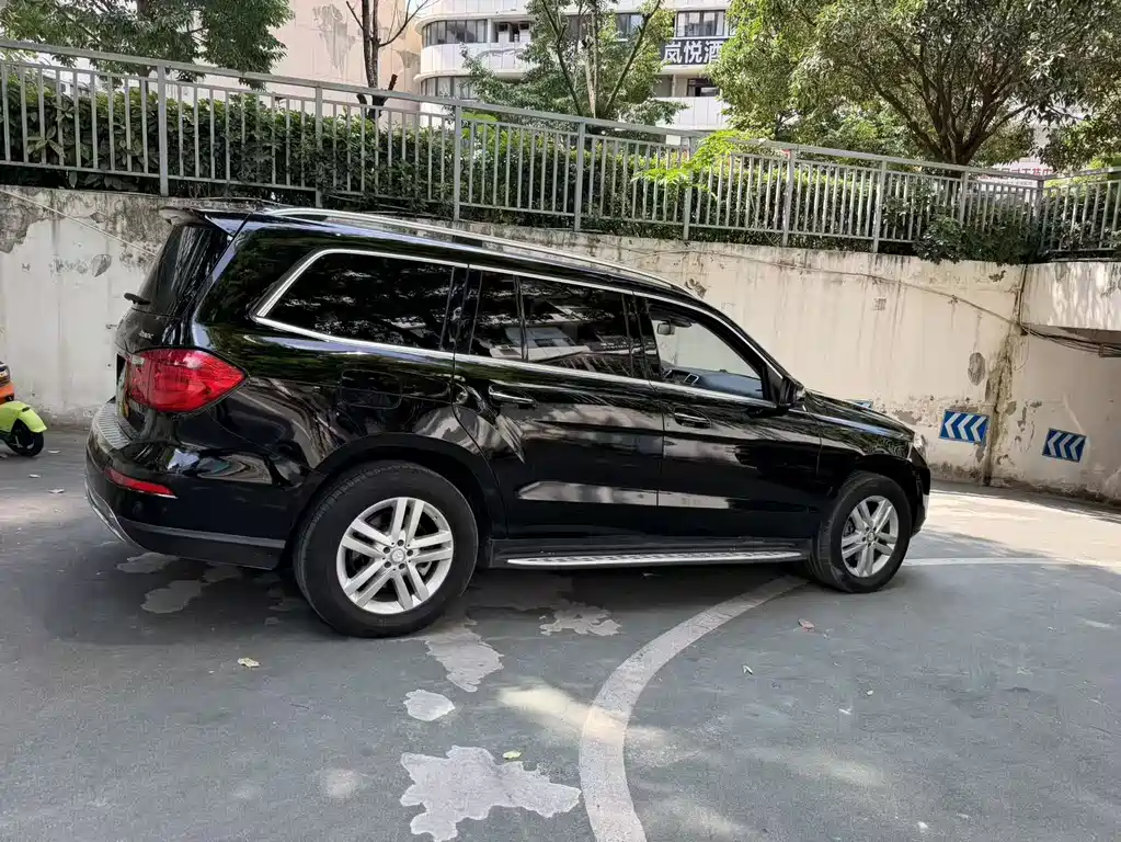 Mercedes-Benz GL-Class — миниатюра 16