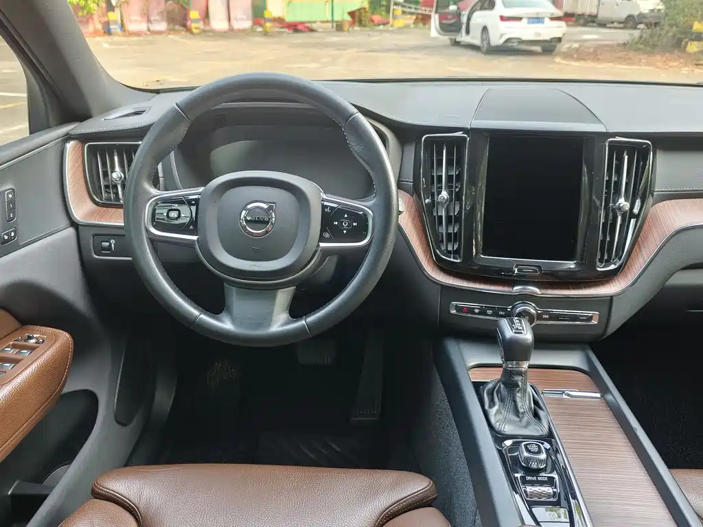 Volvo XC60 2021 T5 Luxury
