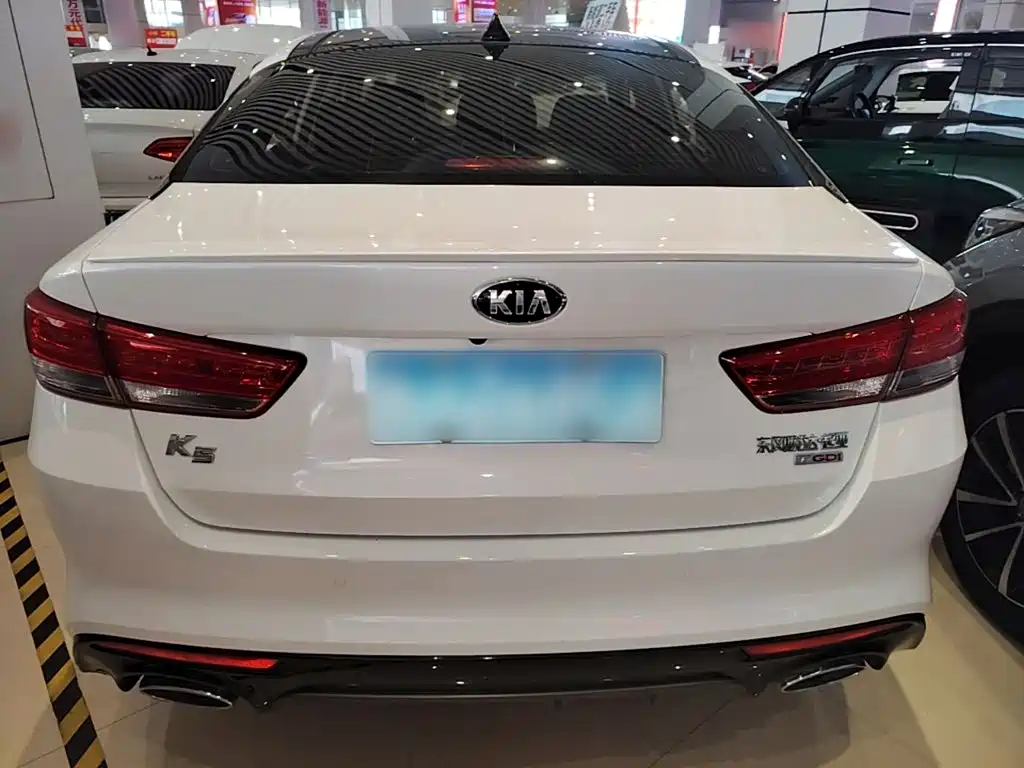 Kia K5 — миниатюра 6
