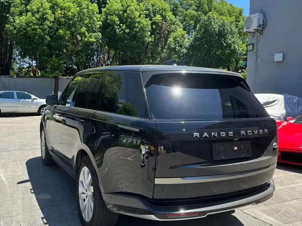 Land Rover Range Rover 2025 3.0 L6 360PS