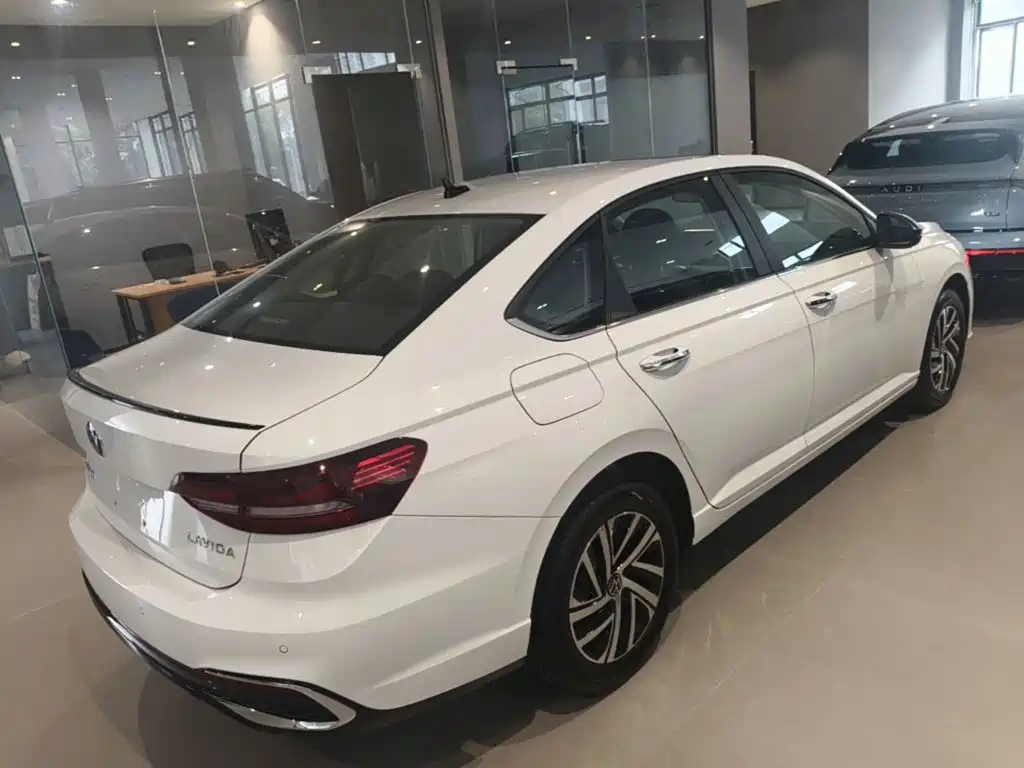 Volkswagen Lavida 2024 300TSI DSG Lead