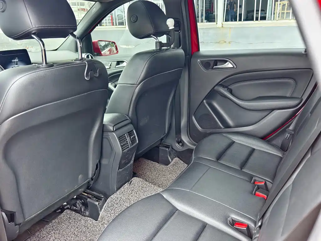 Mercedes-Benz B-Class — миниатюра 15