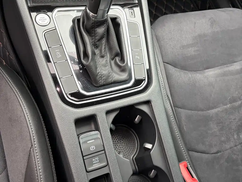 Volkswagen FAW - Passat CC CC 2025 330TSI