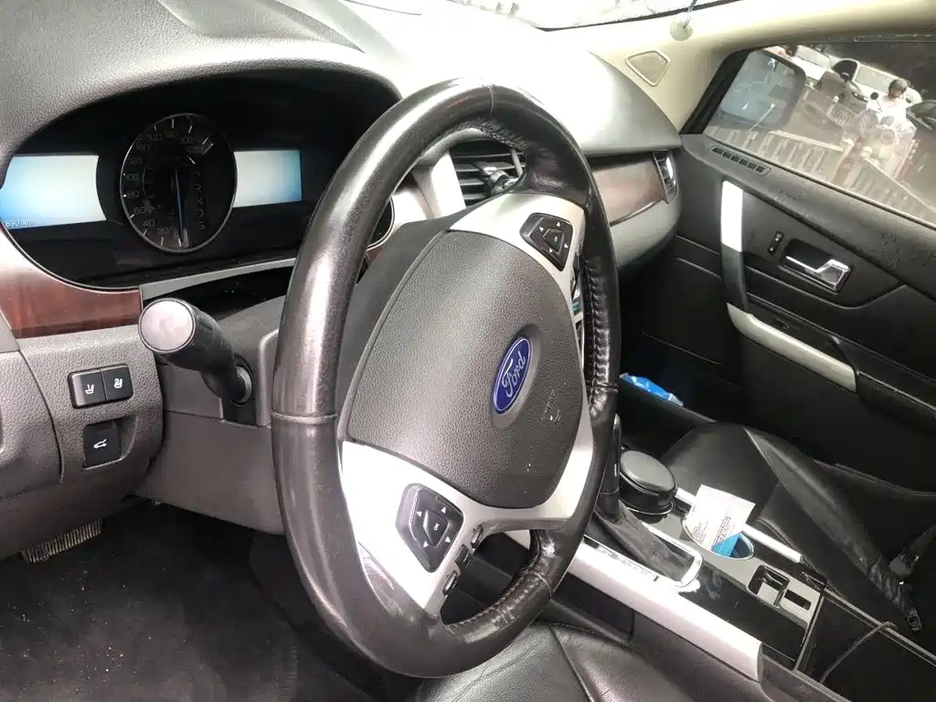 Ford Edge (Import) — миниатюра 6