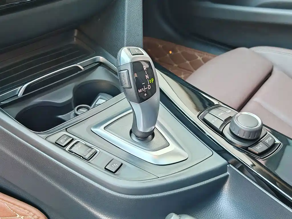 BMW 3 Series — миниатюра 24