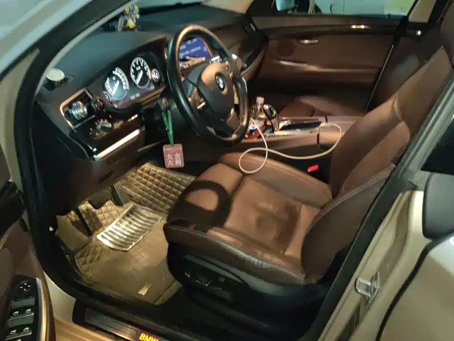 BMW 5 Series GT — миниатюра 9