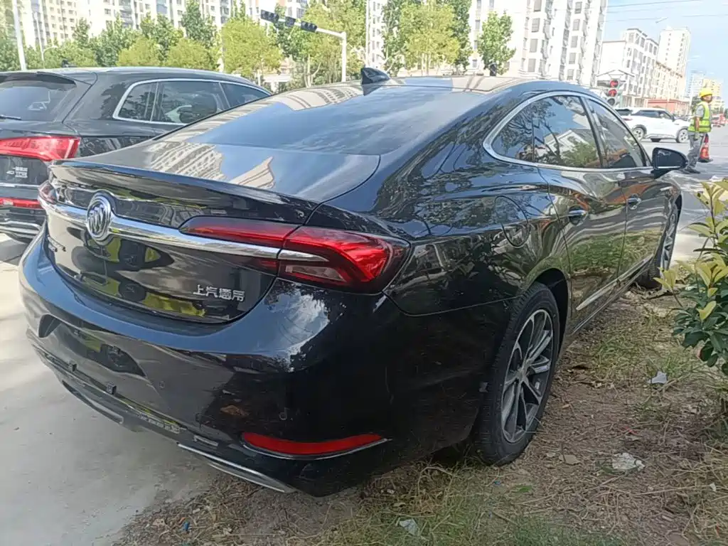 Buick LaCrosse — миниатюра 7