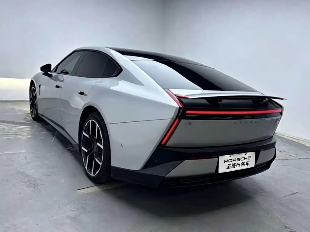 XPeng P7 — миниатюра 6