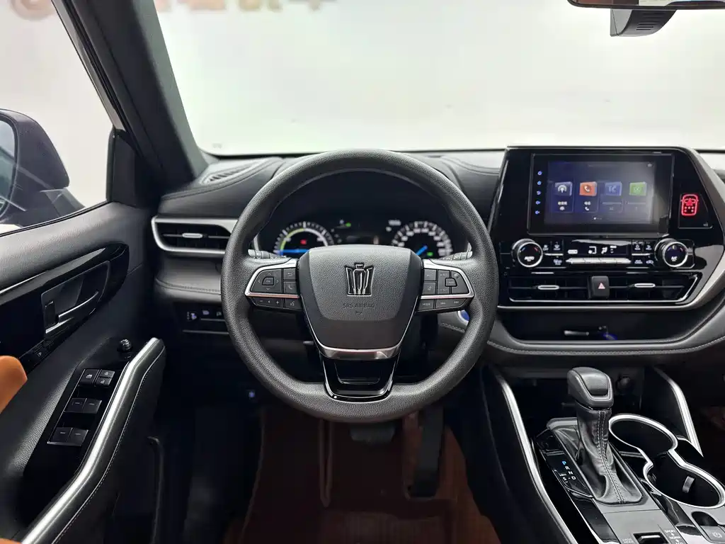 Toyota Crown Kluger — миниатюра 14