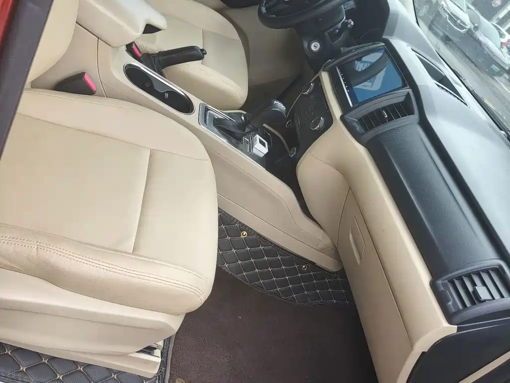 Ford Everest — миниатюра 16