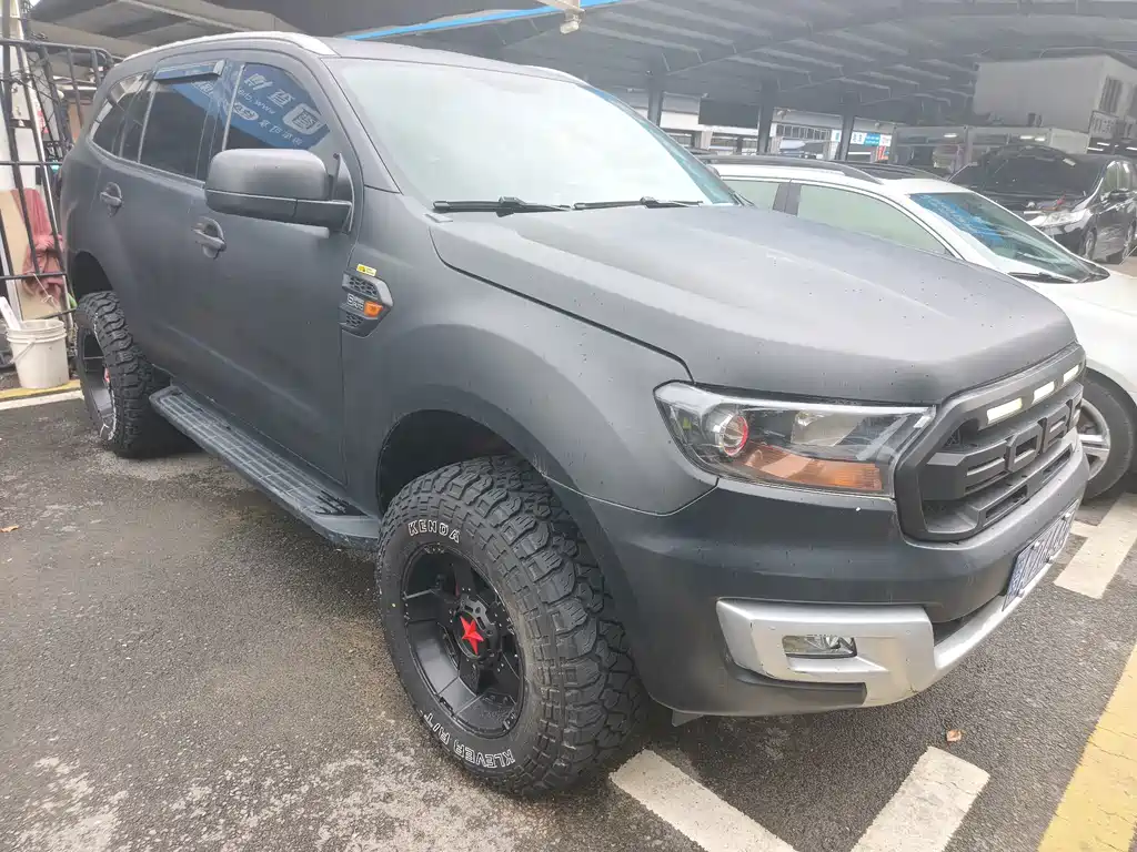 Ford Everest — миниатюра 3