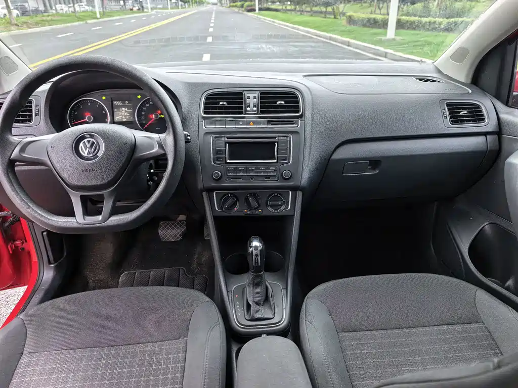 Volkswagen Polo — миниатюра 9