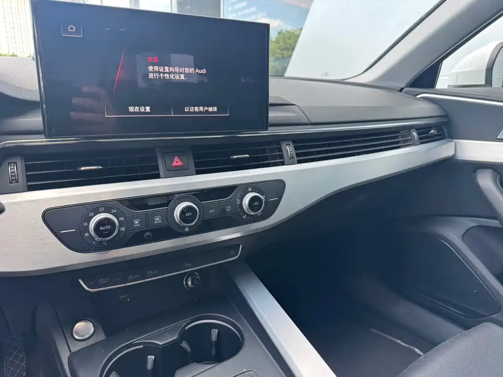 Audi A4L — миниатюра 10