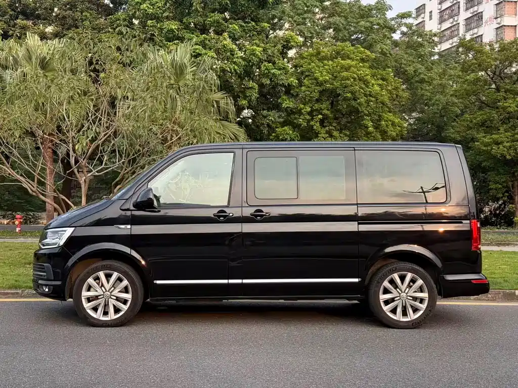 Volkswagen Multivan — миниатюра 4