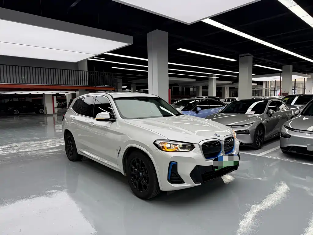 BMW iX3 — миниатюра 3