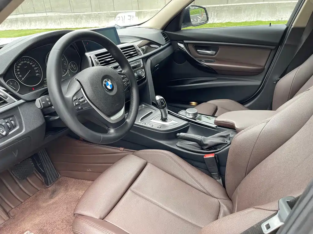 BMW 3 Series — миниатюра 4