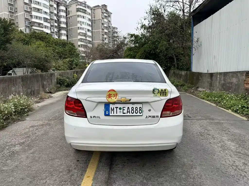 Chevrolet Sail 2015 3 1.5L MT