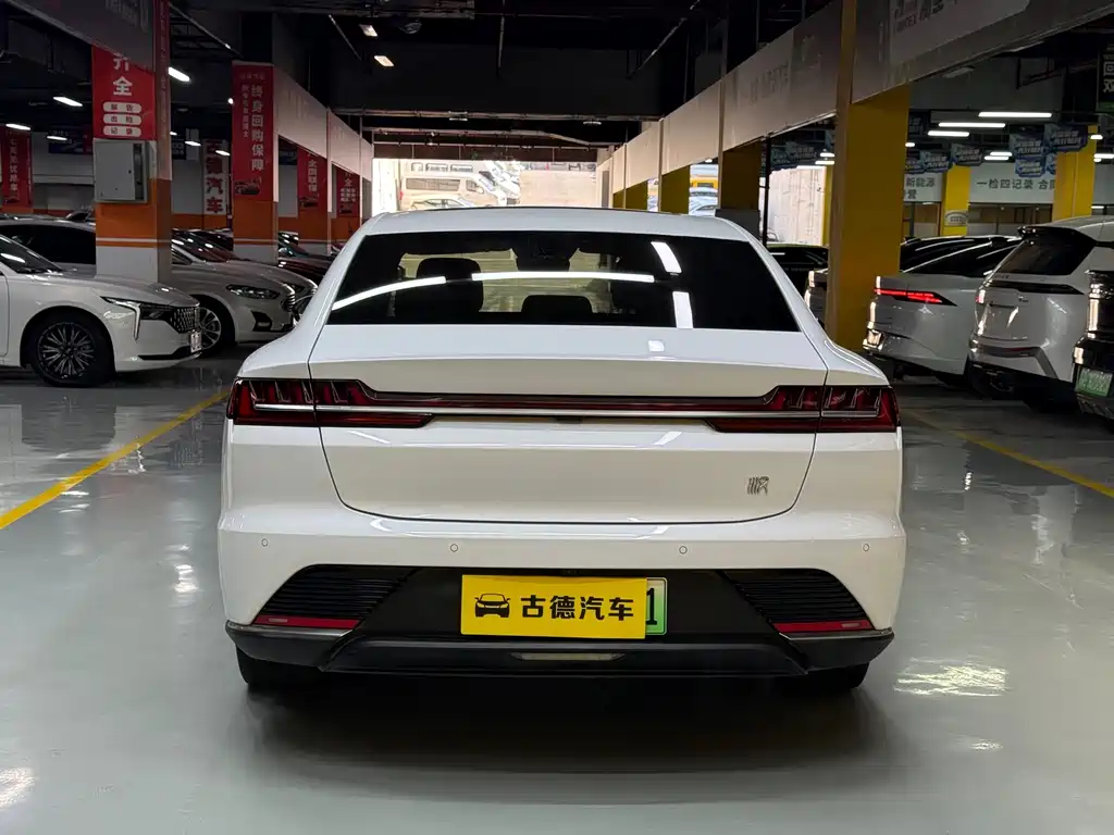 BYD Han — миниатюра 6