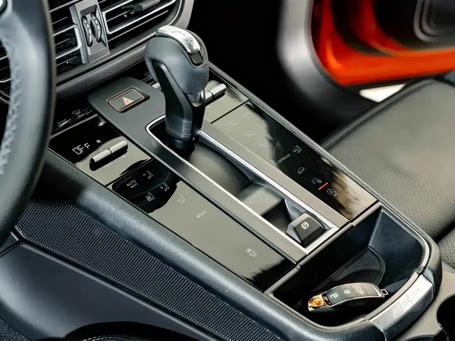 Porsche Macan — миниатюра 11