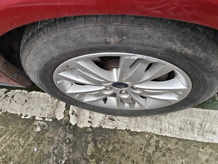 Ford Focus 2012 1.6L AT Comfort