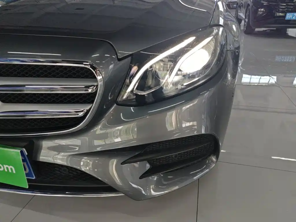 Mercedes-Benz E-Class — миниатюра 24