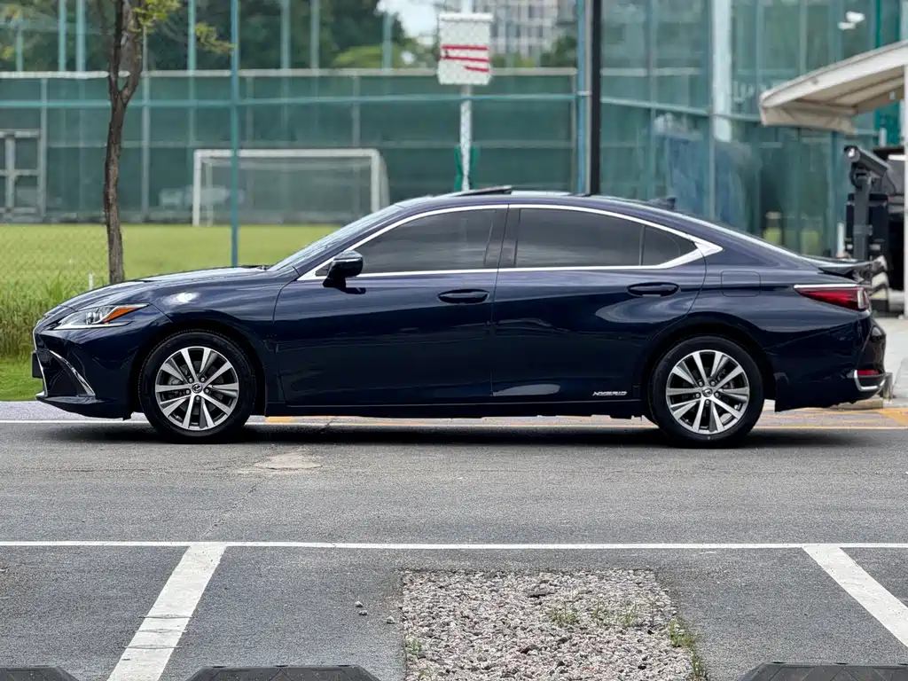 Lexus ES — миниатюра 3