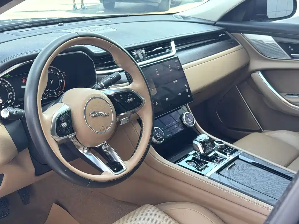 Jaguar XFL — миниатюра 8