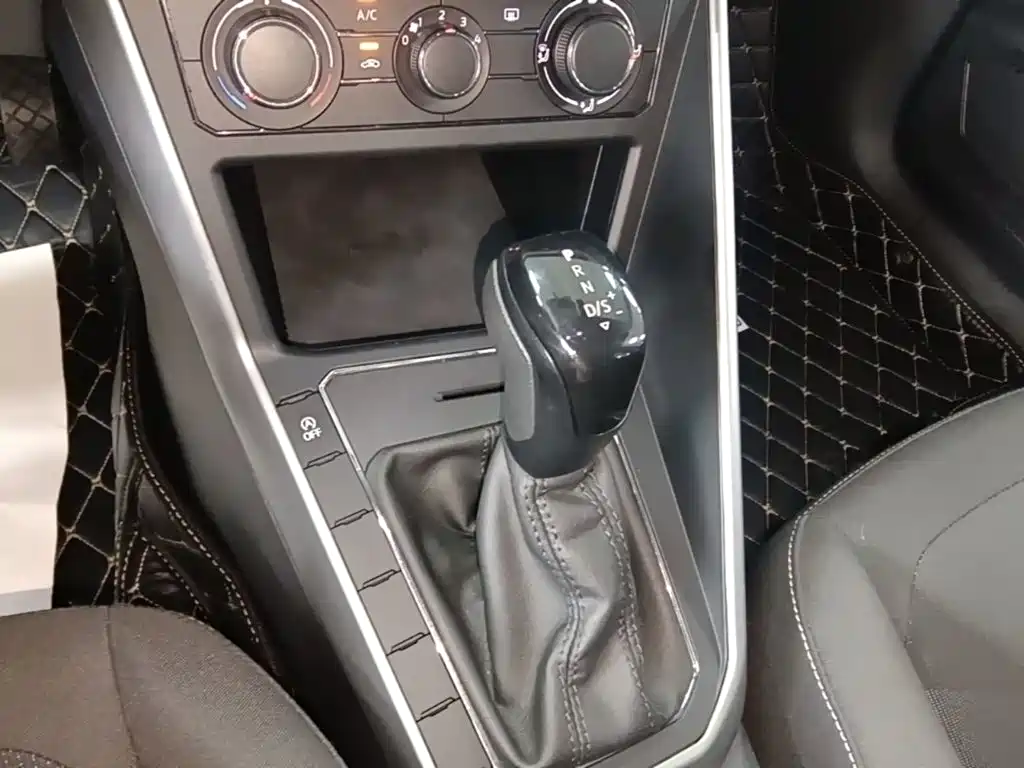 Volkswagen Polo — миниатюра 14