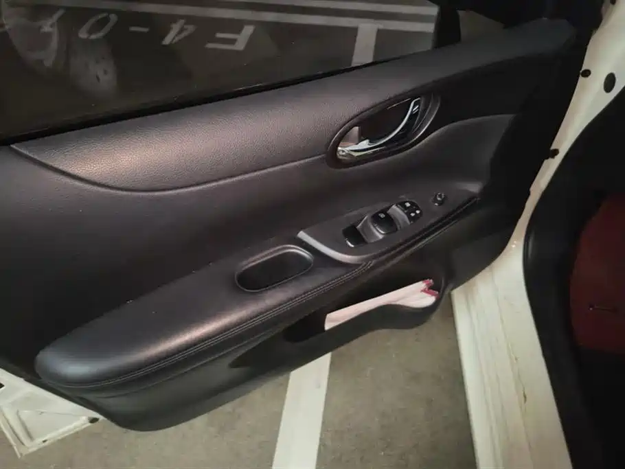 Nissan Tiida 2014 1.6L CVT